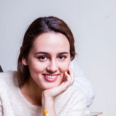 Tina Pichler_hellblau Profil